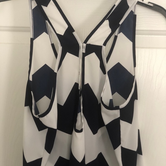 Ladies - Picture 4 of 4